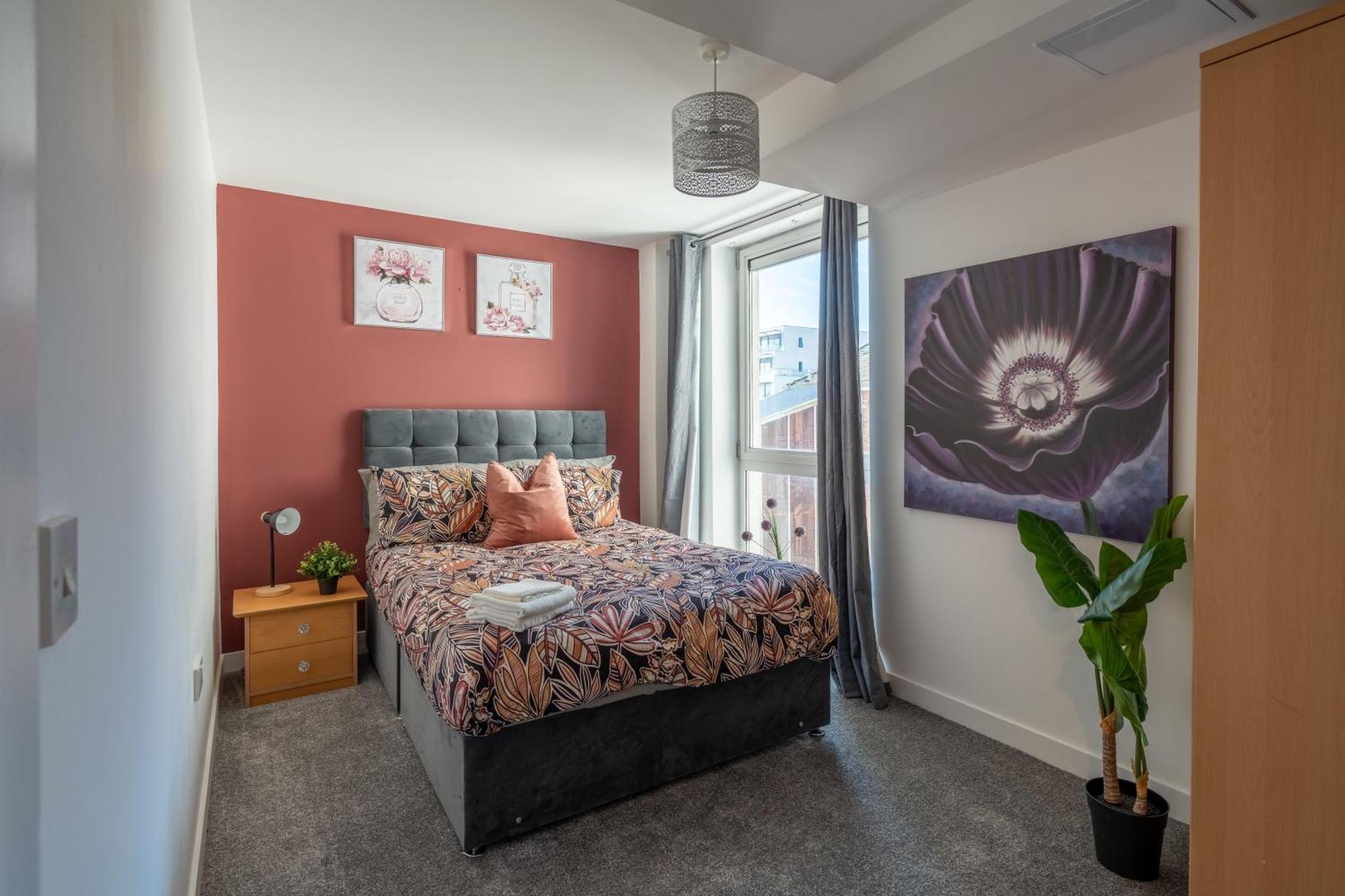 Movie House Executive Suite - Secure Free Parking Белфаст Екстер'єр фото